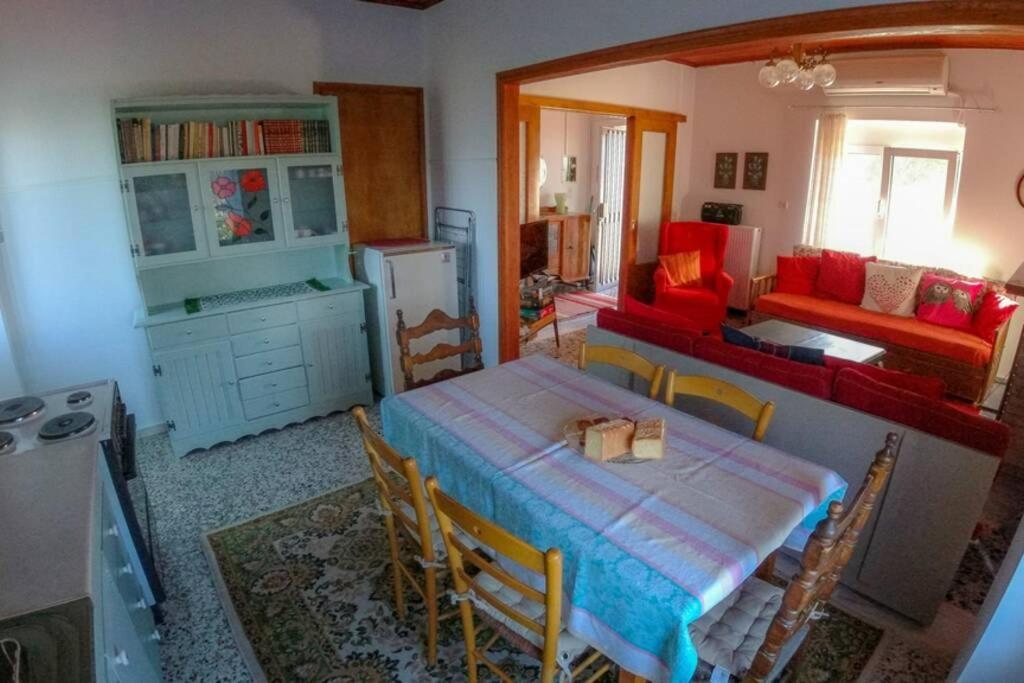 Breathtaking Lake View Cottage With A Fireplace Next To Ioannina City! 外观 照片